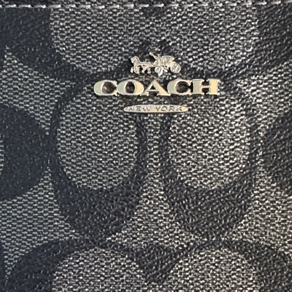 Coach Signature Black Wristlet - Picture 2 of 4